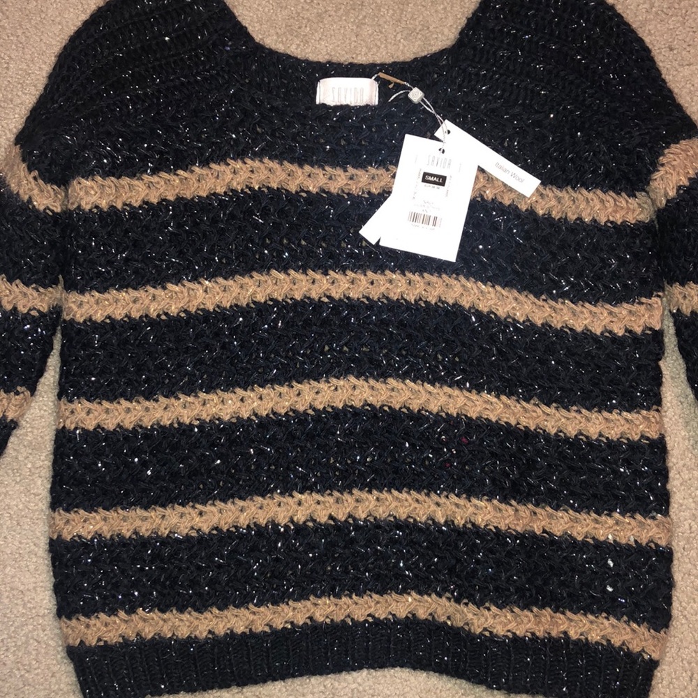 Italian wool sweater navy and gold. Brand new